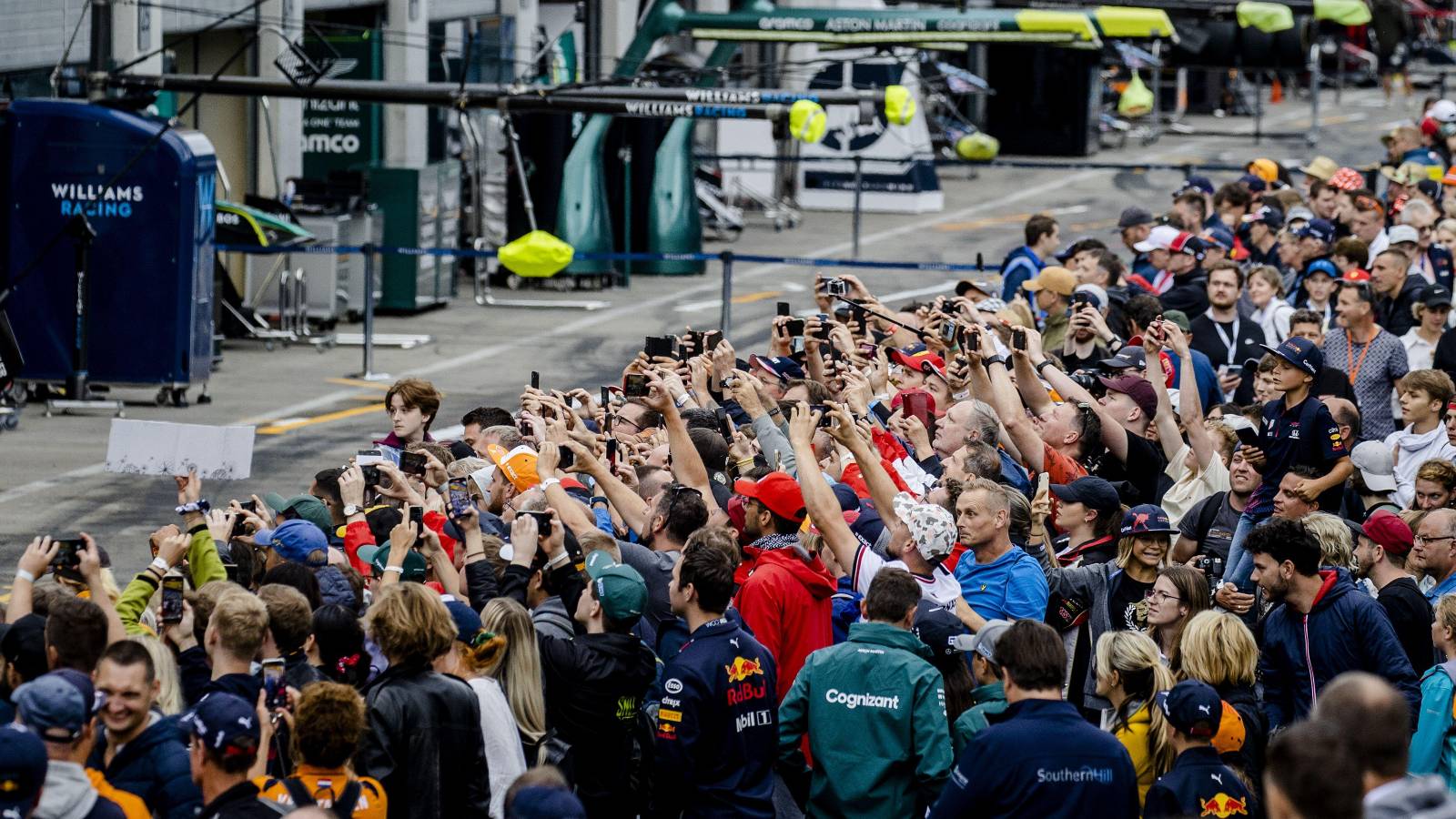Formula 1 fans look into the pit lane. Austria, July 2022.