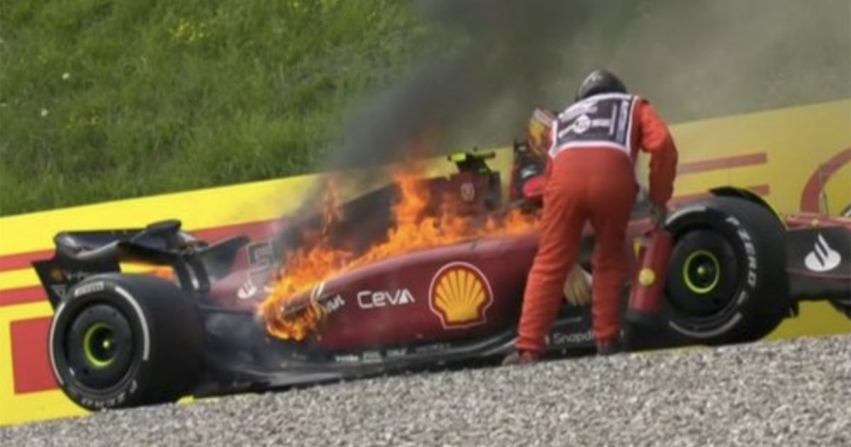 Carlos Sainz leaves his Ferrari. Austria July 2022.