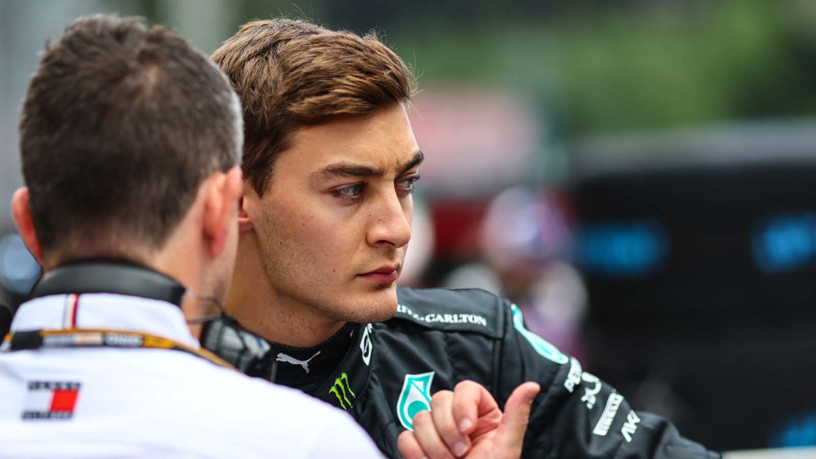 George Russell no es fanático de los planes de la FIA para volver a rotar a los directores de carrera : PlanetF1