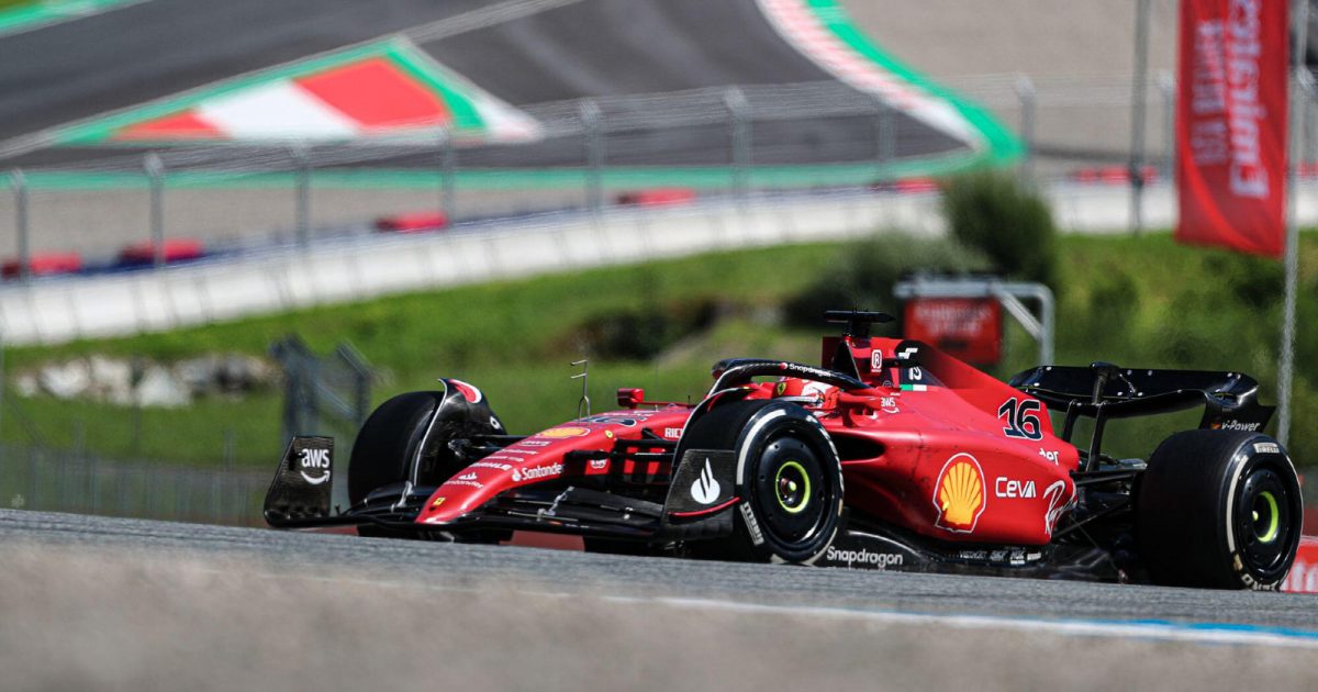 法拉利的查尔斯·莱克莱克（Charles Leclerc）在奥地利大奖赛上走上轨道。斯皮尔伯格，2022年7月。