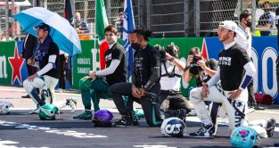 Lewis Hamilton, Lance Stroll, Pierre Gasly and Nicholas Latifi take a knee. Mexico City November 2021.