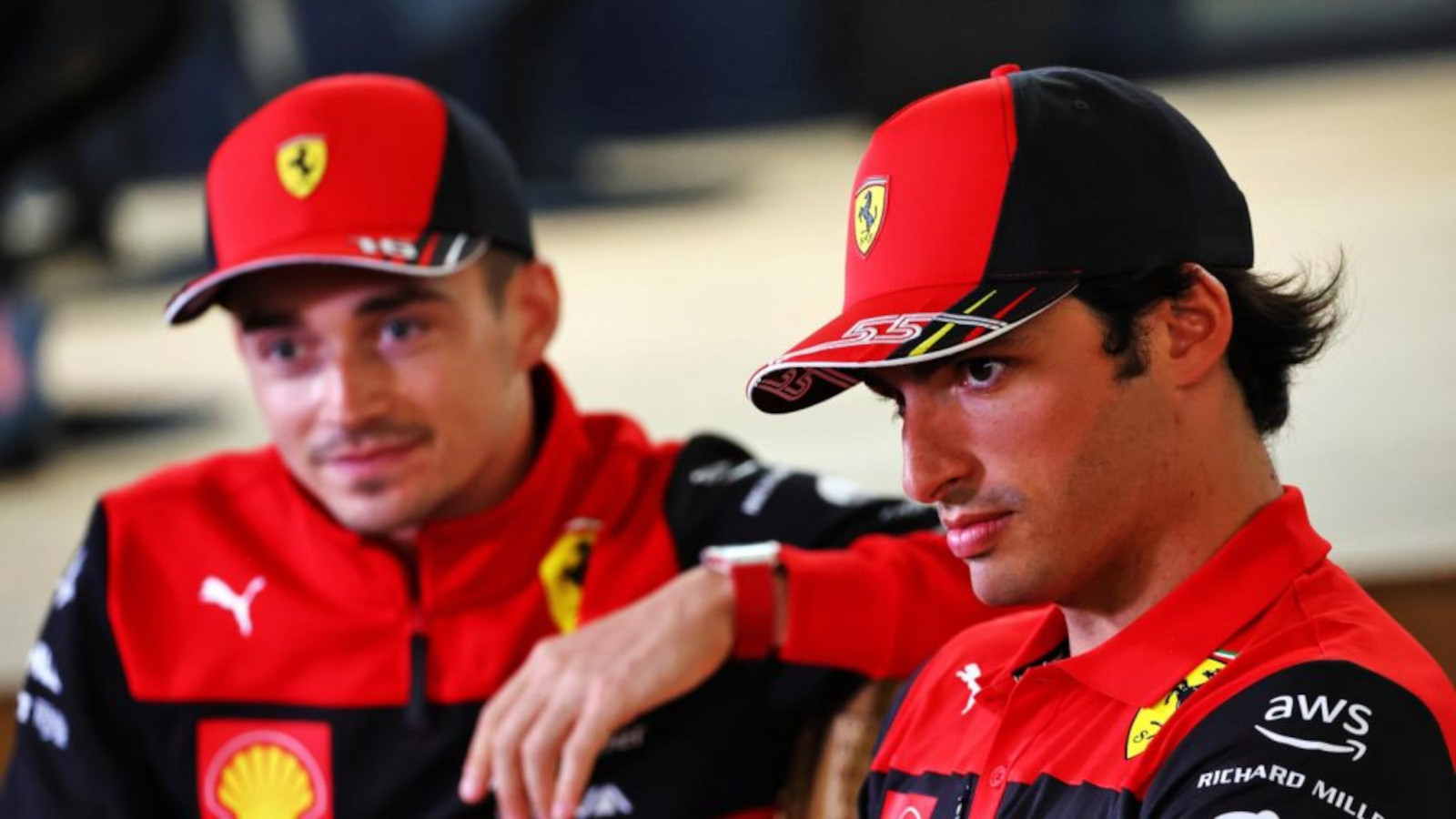 Does Carlos Sainz benefit from Ferrari pressure being on Charles