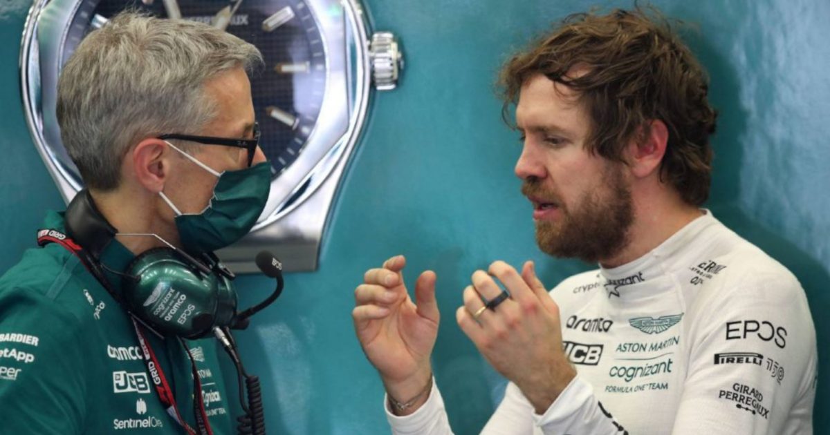 Mike Krack speaks with Sebastian Vettel in the garage. Bahrain March 2022