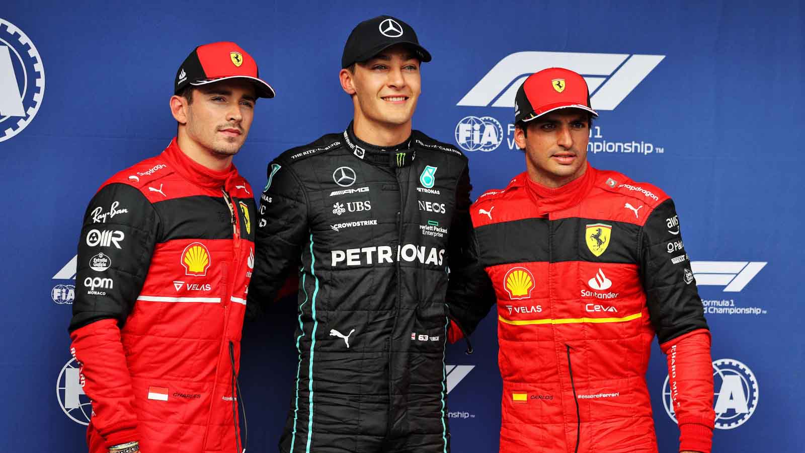 乔治·罗素（George Russell），卡洛斯·塞恩（Carlos Sainz）和查尔斯·莱克莱克（Charles Leclerc）。匈牙利全科医生2022年7月排位赛。