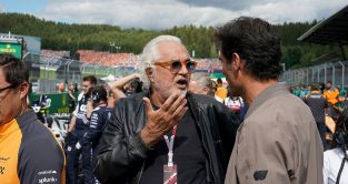 Flavio Briatore接受Mark Webber采访。红牛场2022年7月。