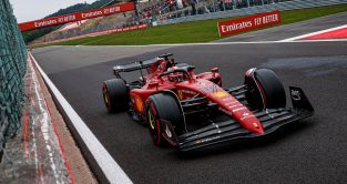 查尔斯勒克莱尔的法拉利在比利时大奖赛的排位赛当天。2022年8月Spa-Francorchamps。