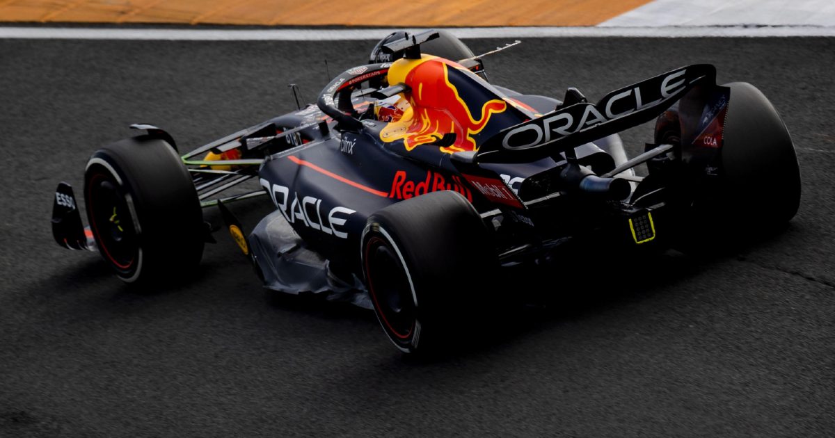 红牛的Max Verstappen在荷兰大奖赛的赛道上。2022年9月。赞德福特