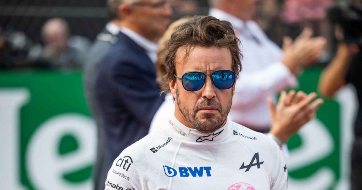 Fernando Alonso walks the grid. Zandvoort September 2022.