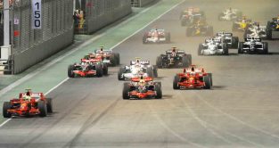 新加坡大奖赛开始。2008年9月F1测验