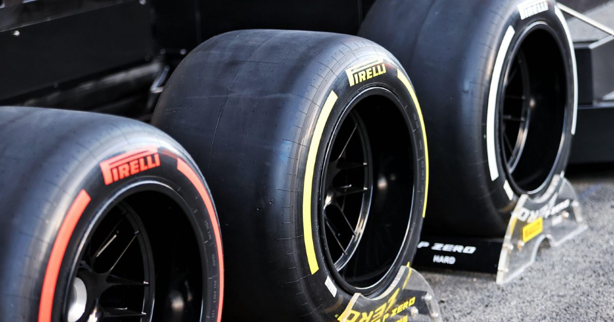 倍耐力轮胎在2021年阿布扎比轮胎测试中排队。Yas Marina, 2021年12月。
