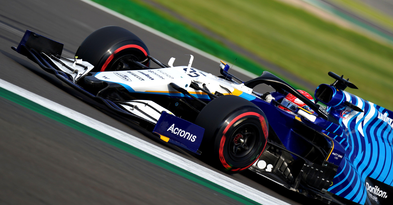 Williams' George Russell on track at the 2021 British Grand Prix. Silverstone, July 2021.