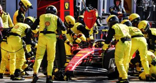 Ferrari's Carlos Sainz makes a pit stop during the Italian Grand Prix. Monza, September 2022.