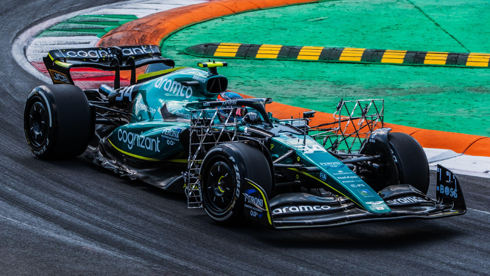 Aston Martin's Nyck de Vries on track at the Italian Grand Prix. Monza, September 2022.