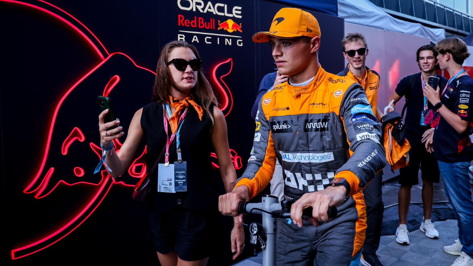 F1 Singapore: Stylish Looks From Lewis Hamilton, Lando Norris and