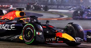 Max Verstappen, Red Bull, on intermediate tyres. Singapore, October 2022.