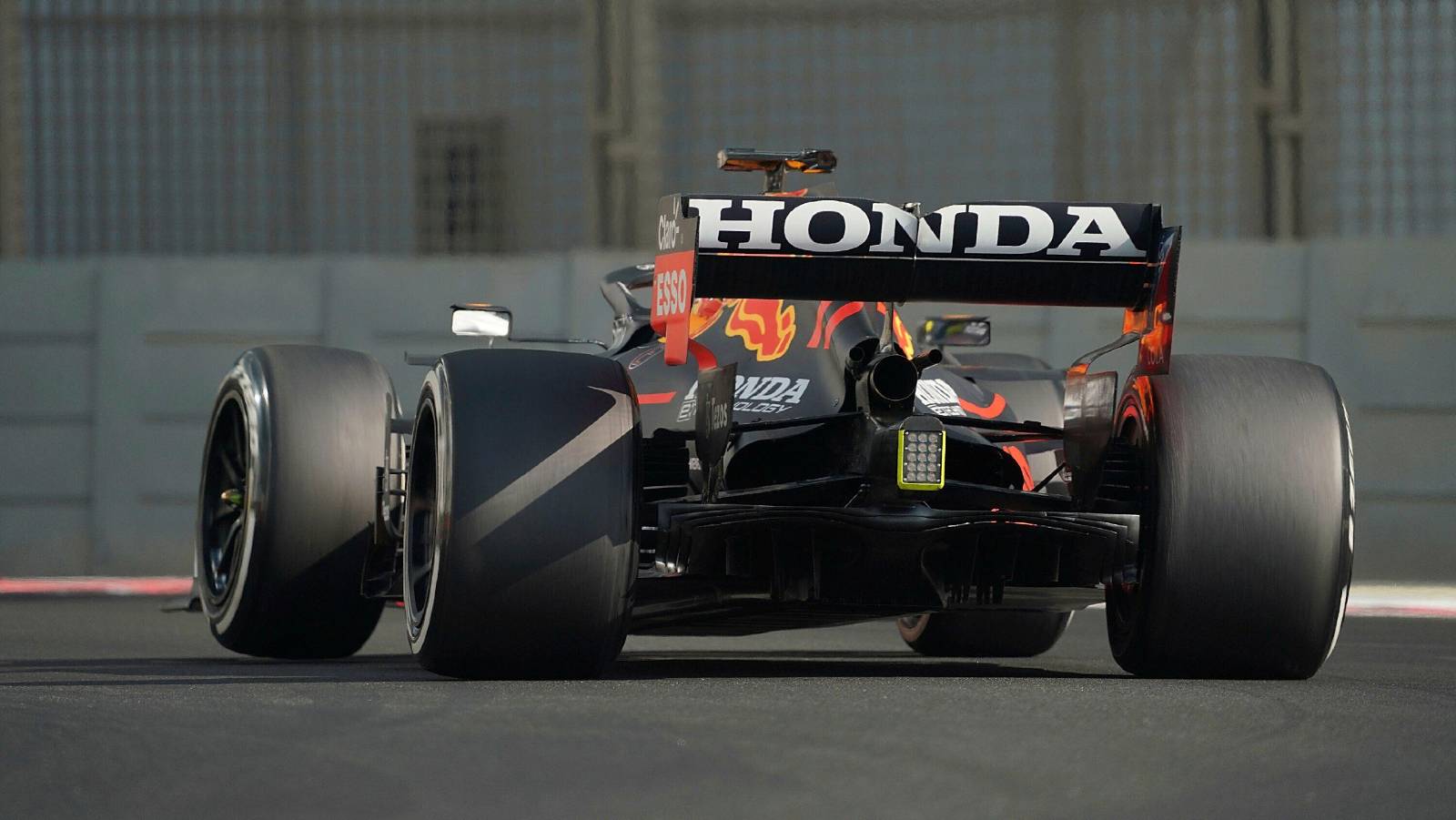Honda branding Red Bull rear wing. Abu Dhabi December 2021.