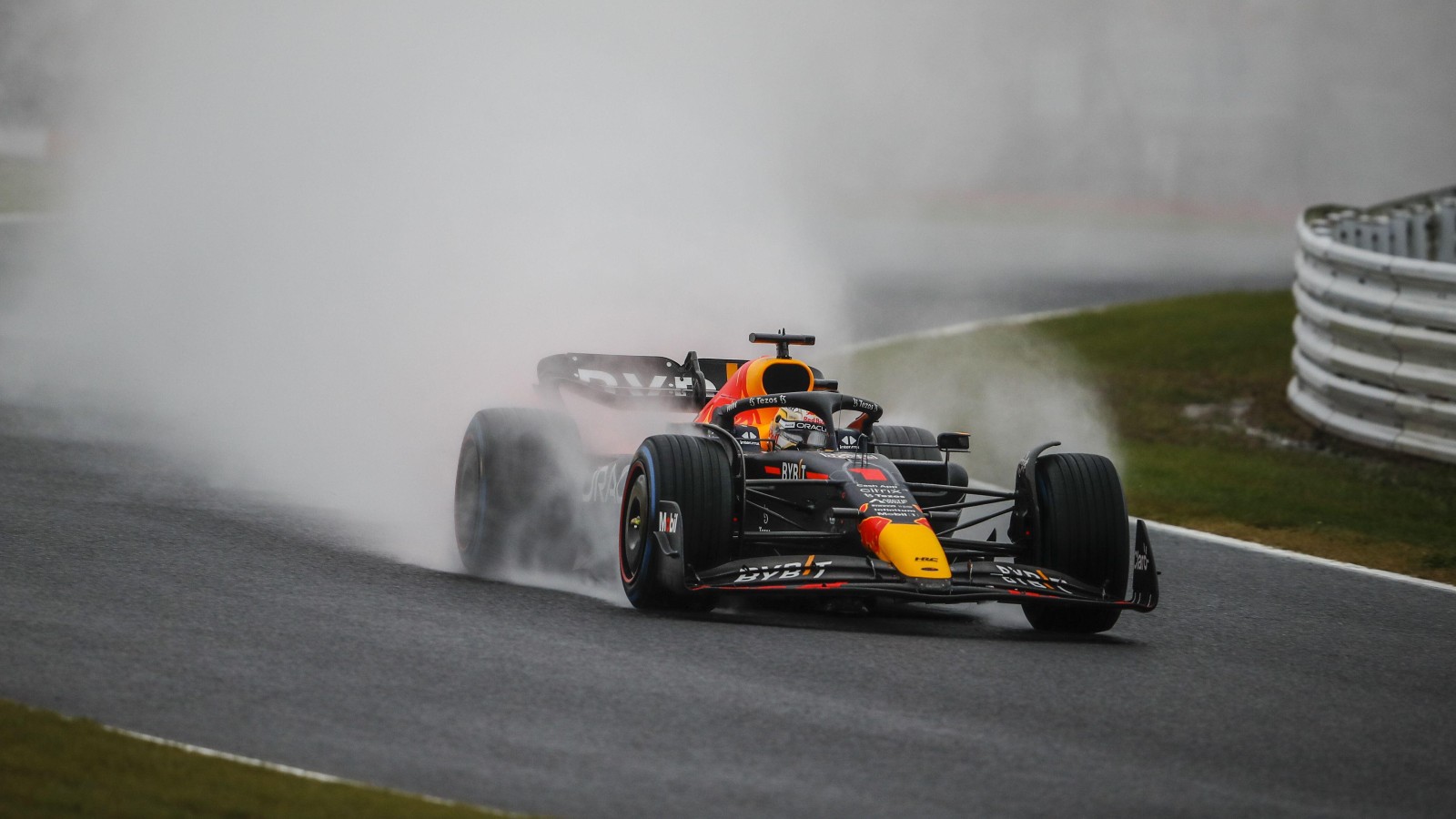 Max Verstappen, Red Bull, on the full wet tyres. Japan, October 2022.