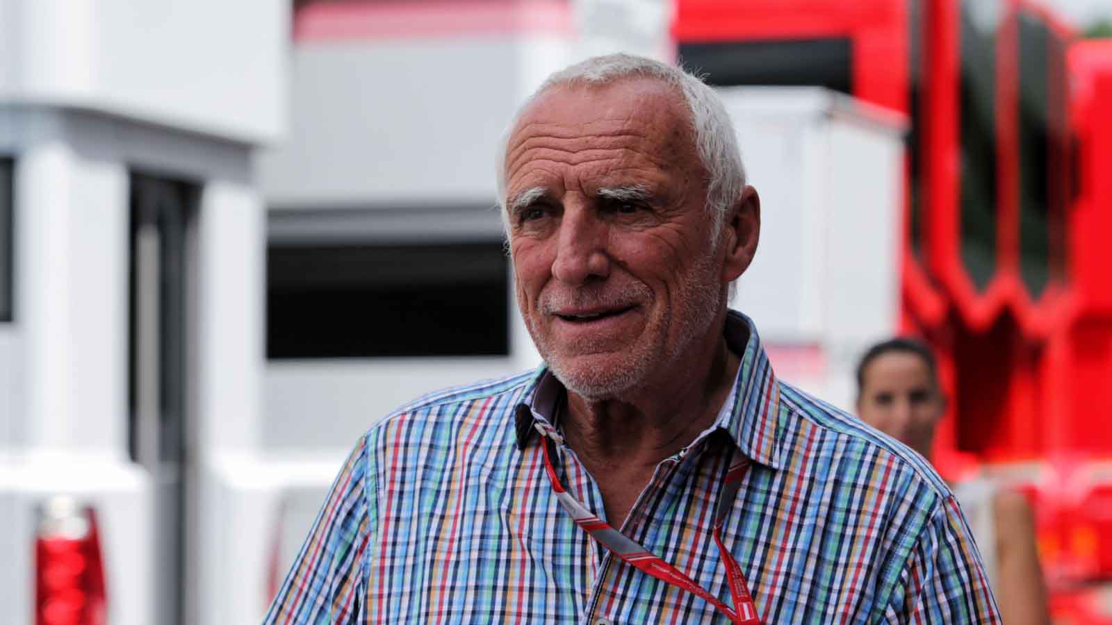 chance kredsløb Regelmæssighed Red Bull founder and F1 team owner Dietrich Mateschitz dies, aged 78 :  PlanetF1
