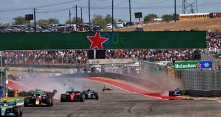 Aston Martin's Lance Stroll and Alpine's Fernando Alonso collide at the United States Grand Prix. Austin, October 2022.