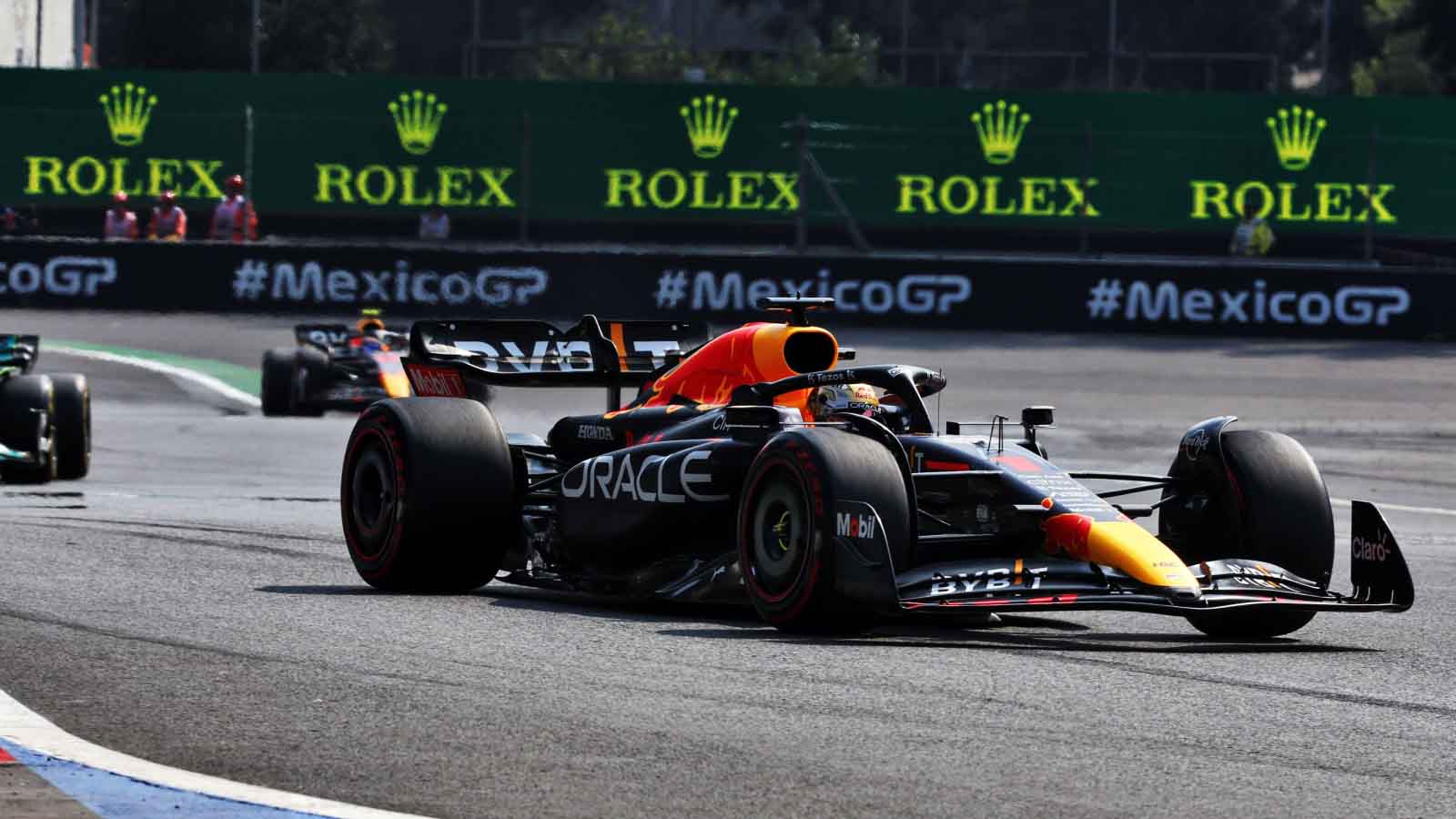 Max Verstappen leads. Mexico City Grand Prix October 2022.