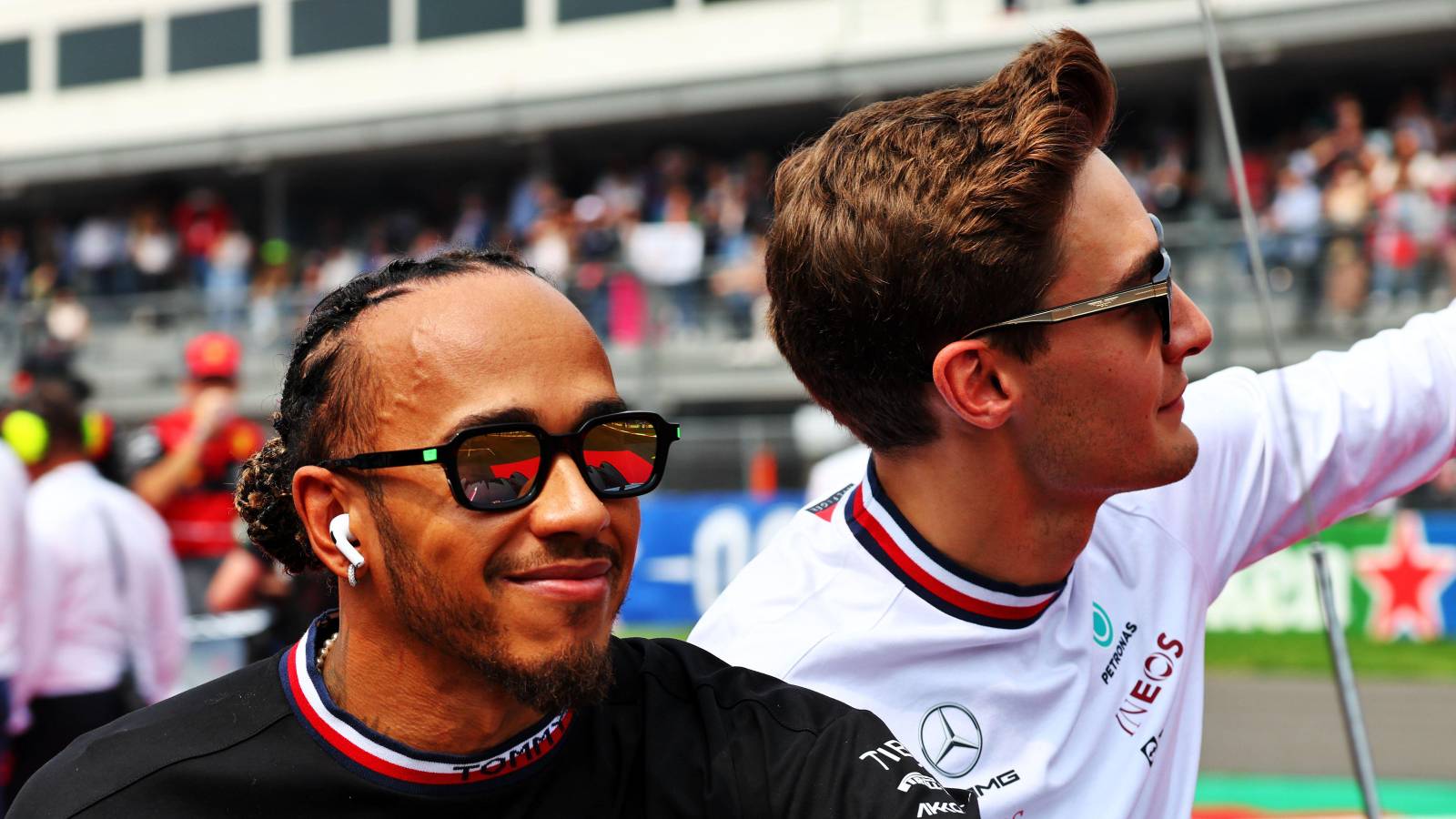 Mercedes drivers Lewis Hamilton and George Russell, Mercedes, on the drivers' parade. Mexico, October 2022.