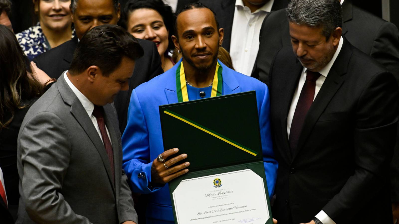 Lewis Hamilton Dedicates His Brazilian Citizenship To F1 Icon Ayrton Senna Planetf1 