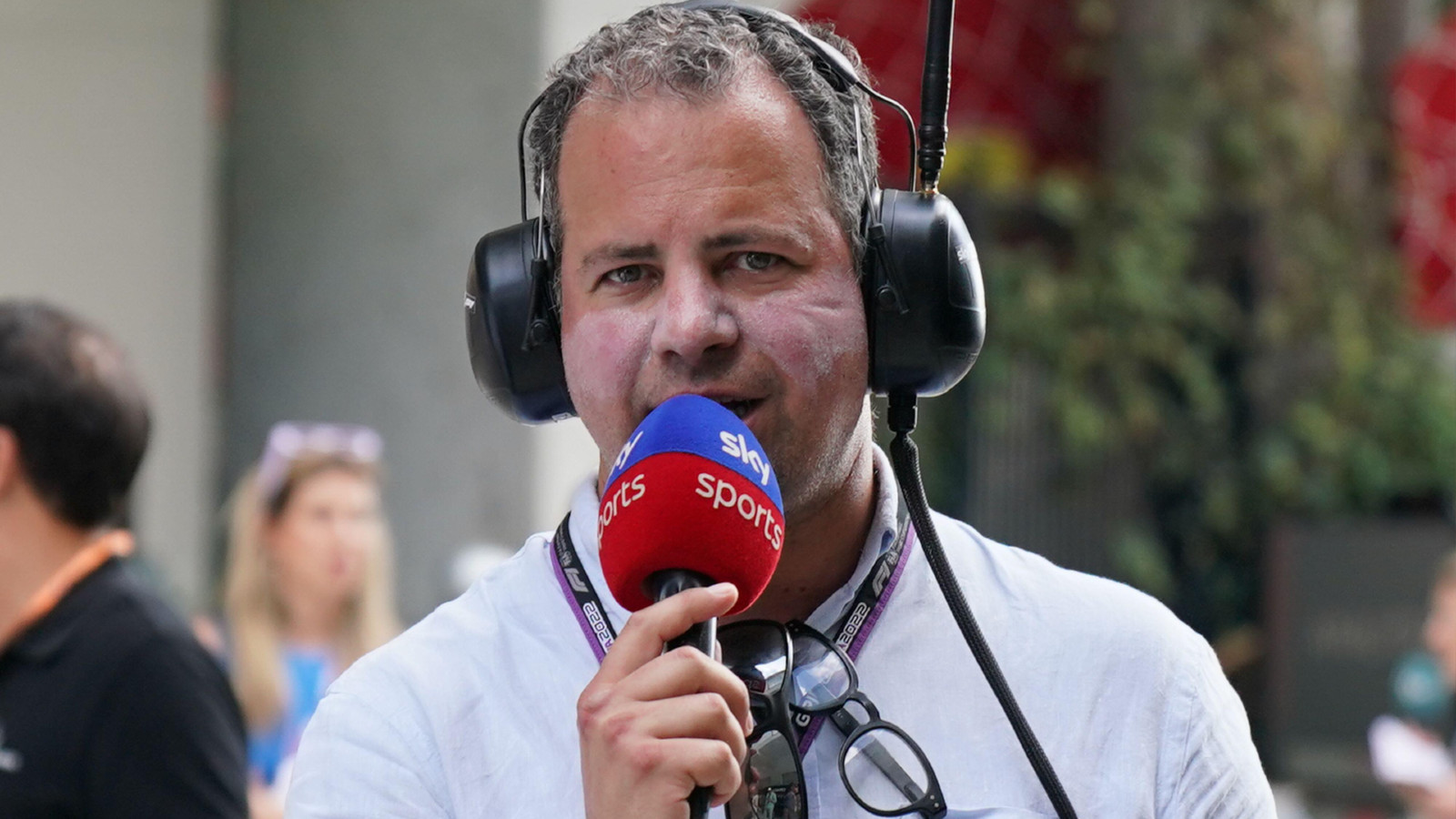 Ted Kravitz explains Formula 1's new floor regulations... with a block of  gouda : PlanetF1