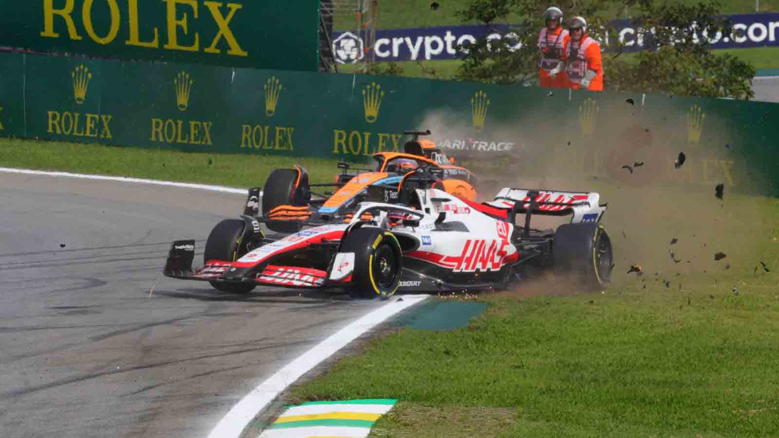 Daniel Ricciardo and Kevin Magnussen collide. Interlagos November 2022.