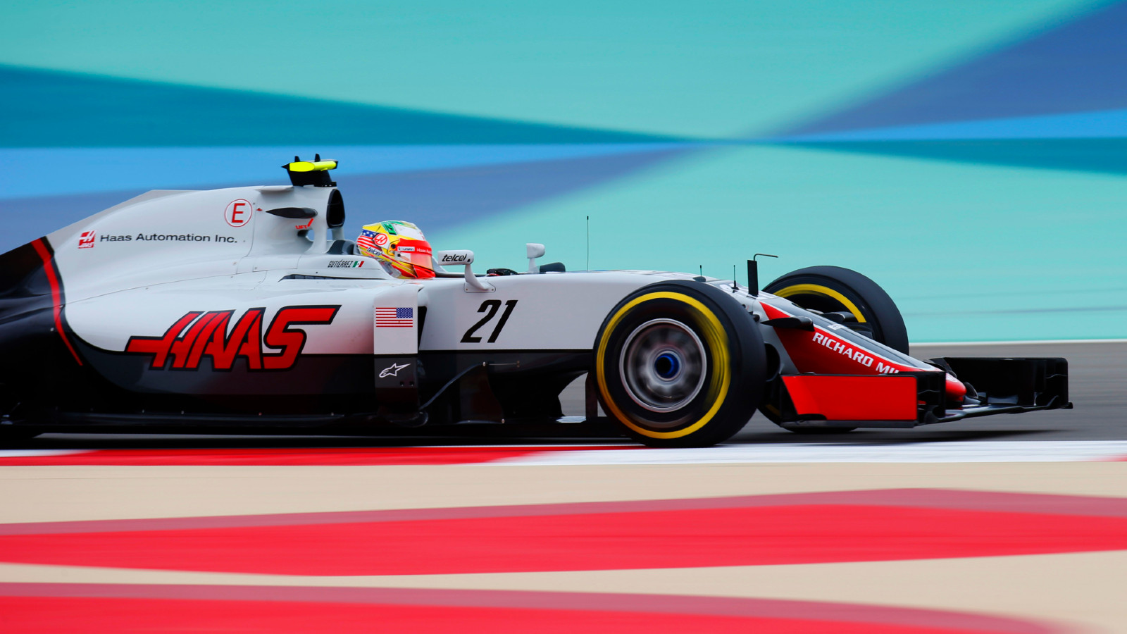 Esteban Gutierrez driving his 2016 Haas VF-16 at the Bahrain Grand Prix.