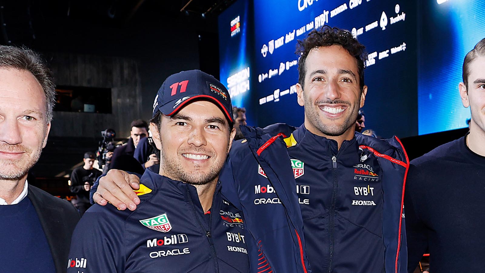 塞尔吉奥·法勒斯和Daniel Ricciardo. Red Bull launch New York February 2023.