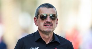 Guenther Steiner in the paddock. Bahrain February 2023.