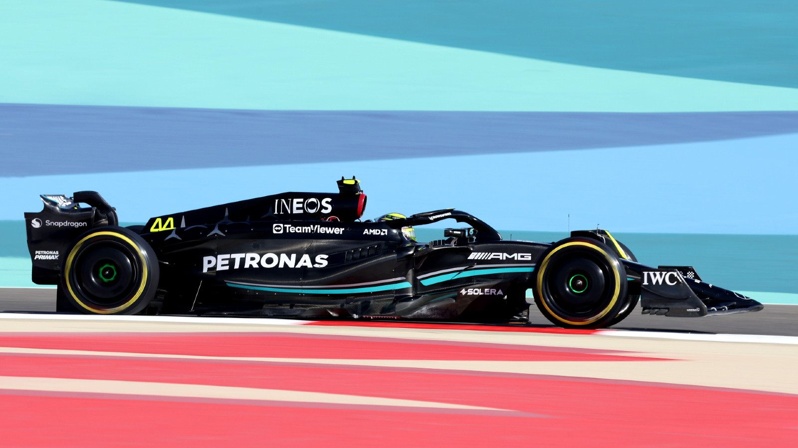 Mercedes' lewis Hamilton on track at the Bahrain Grand Prix. Sakhir, February 2023.