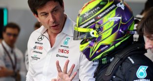 Mercedes team principal Lewis Hamilton speaking to Toto Wolff in the garage, hand gesture. Saudi Arabia March 2023