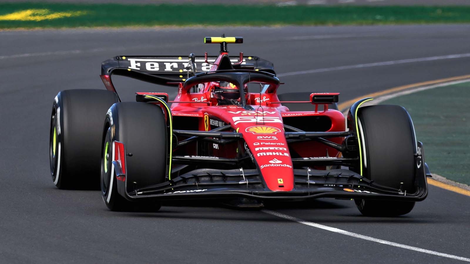 法拉利车手卡洛斯·塞恩斯在FP1。墨尔本3月F1 2023结果。