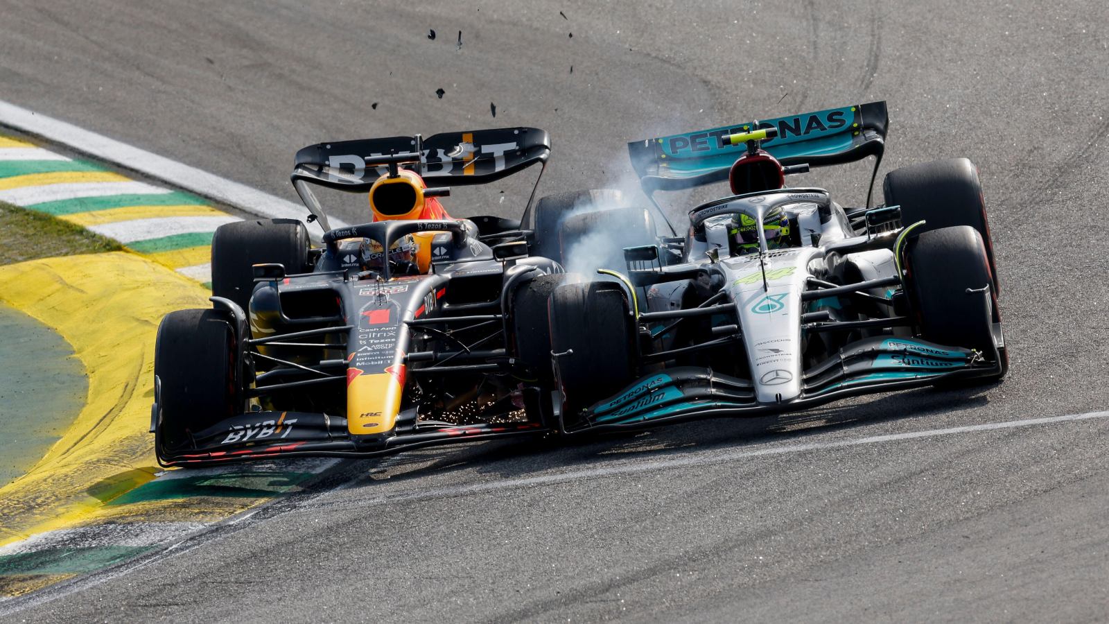 Max Verstappen and Lewis Hamilton collide. Sao Paulo, November 2022