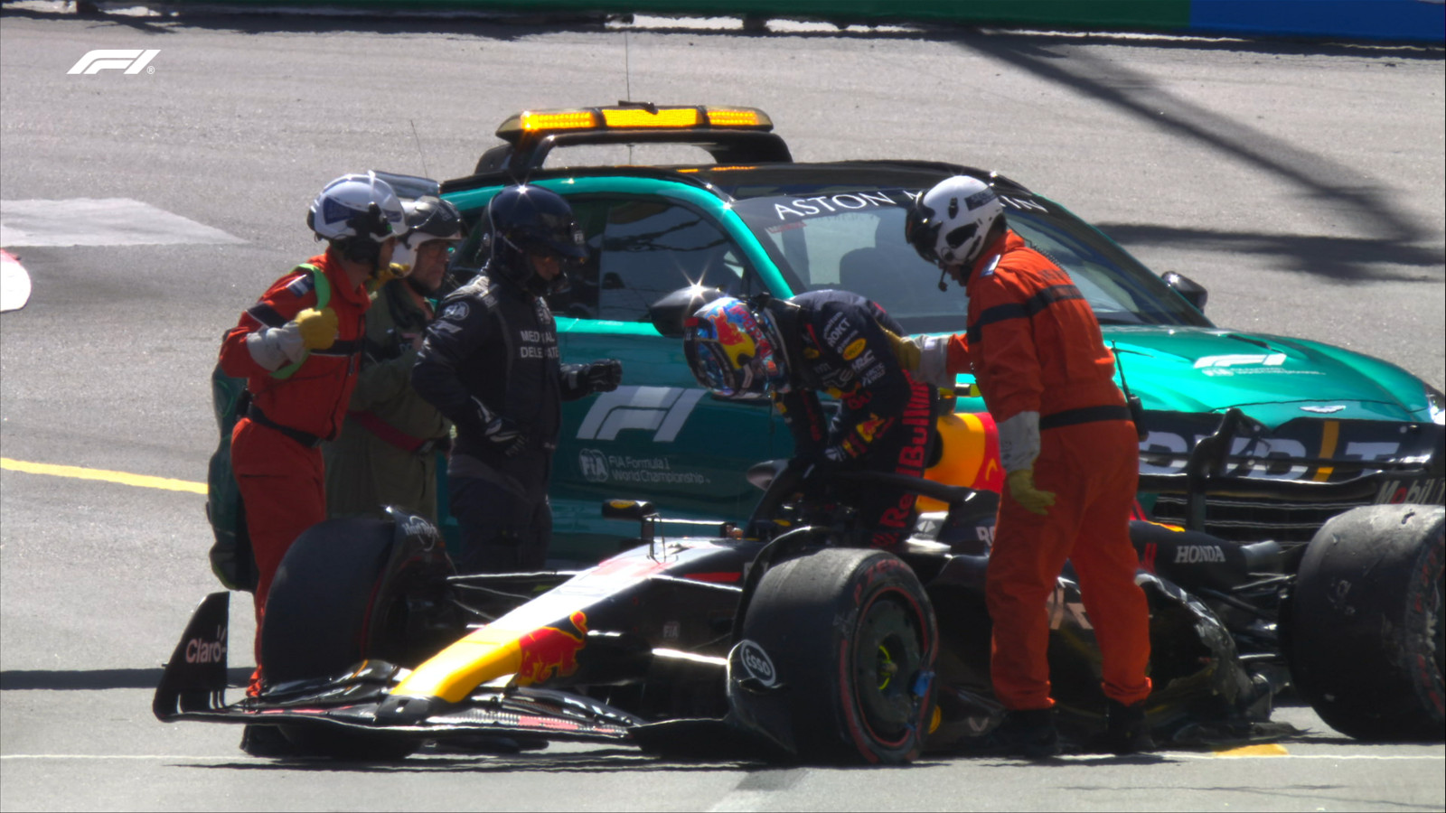 红牛车队的塞尔吉奥·佩雷斯在摩纳哥大奖赛排位赛中撞车。蒙特卡洛，2023年5月。