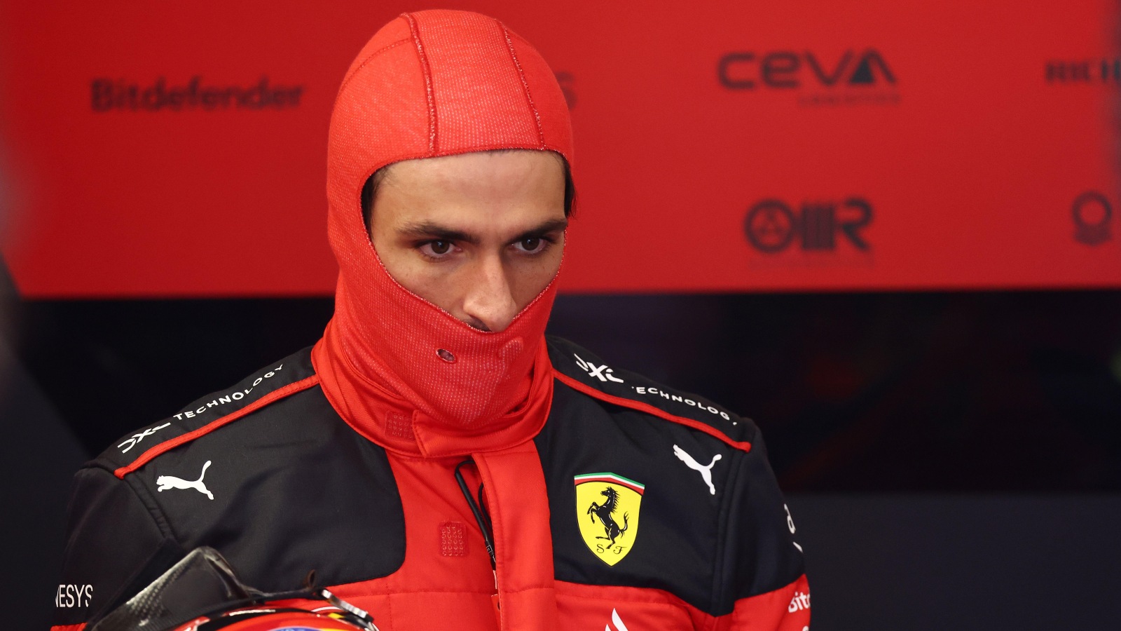 Carlos Sainz addresses Audi F1 rumours and sets deadline for Ferrari