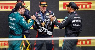 费尔南多·阿隆索,Max Verstappen and Lewis Hamilton on the podium. Canada, June 2023.