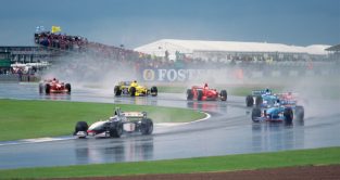 麦克拉伦的米卡·哈基宁在199年8 British Grand Prix. Silverstone, July 1998.