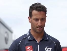 丹尼尔Ricciardo声称对手打击预防点-scoring finish on F1 return