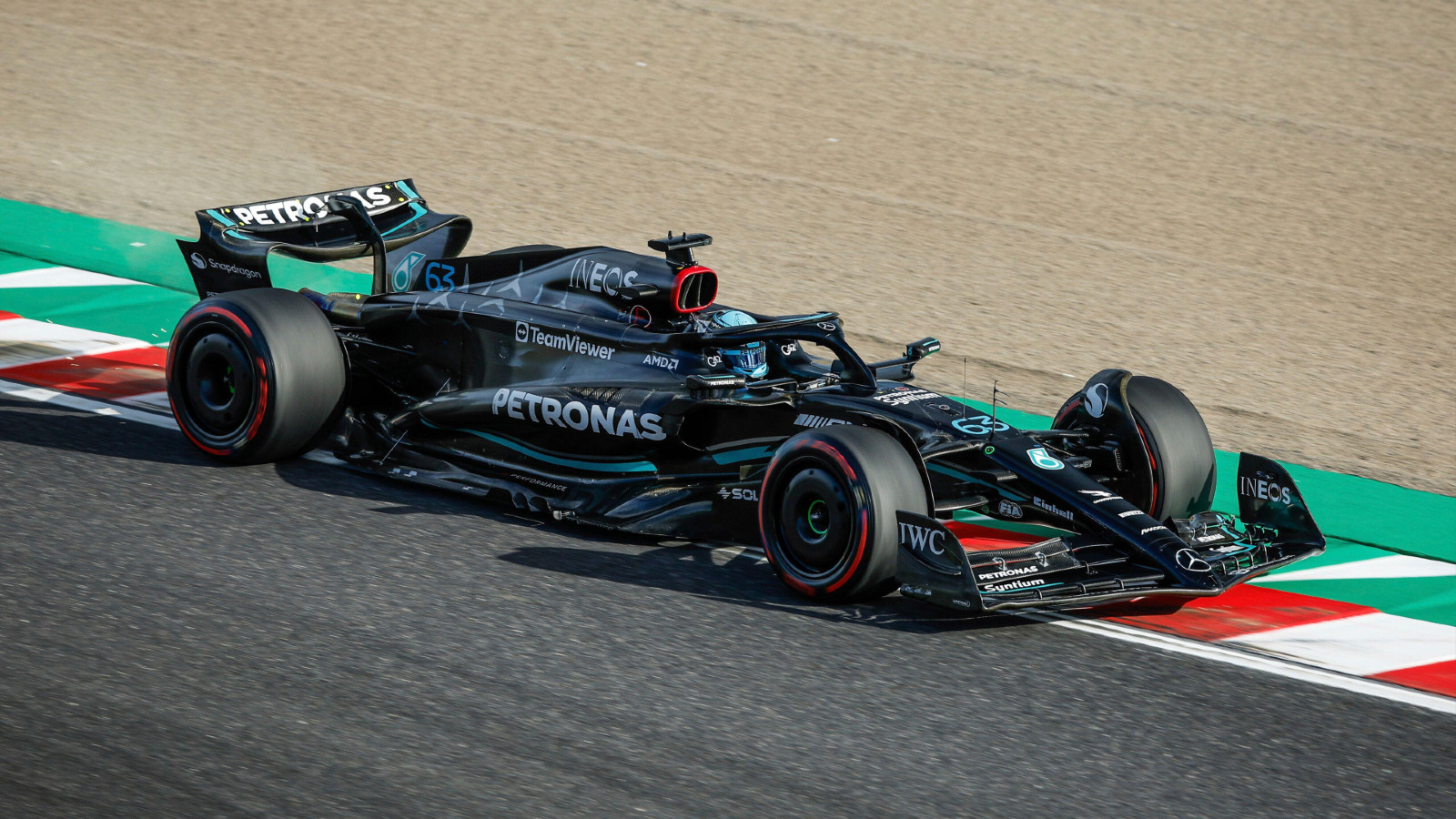 Pundit fears Mercedes seem to be getting worse ahead of 2024s 50/50 gamble PlanetF1