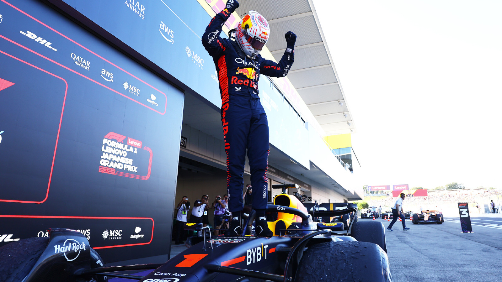 F1 Las Vegas Grand Prix full results: Max Verstappen wins despite  first-turn incident, damage, 5-second penalty