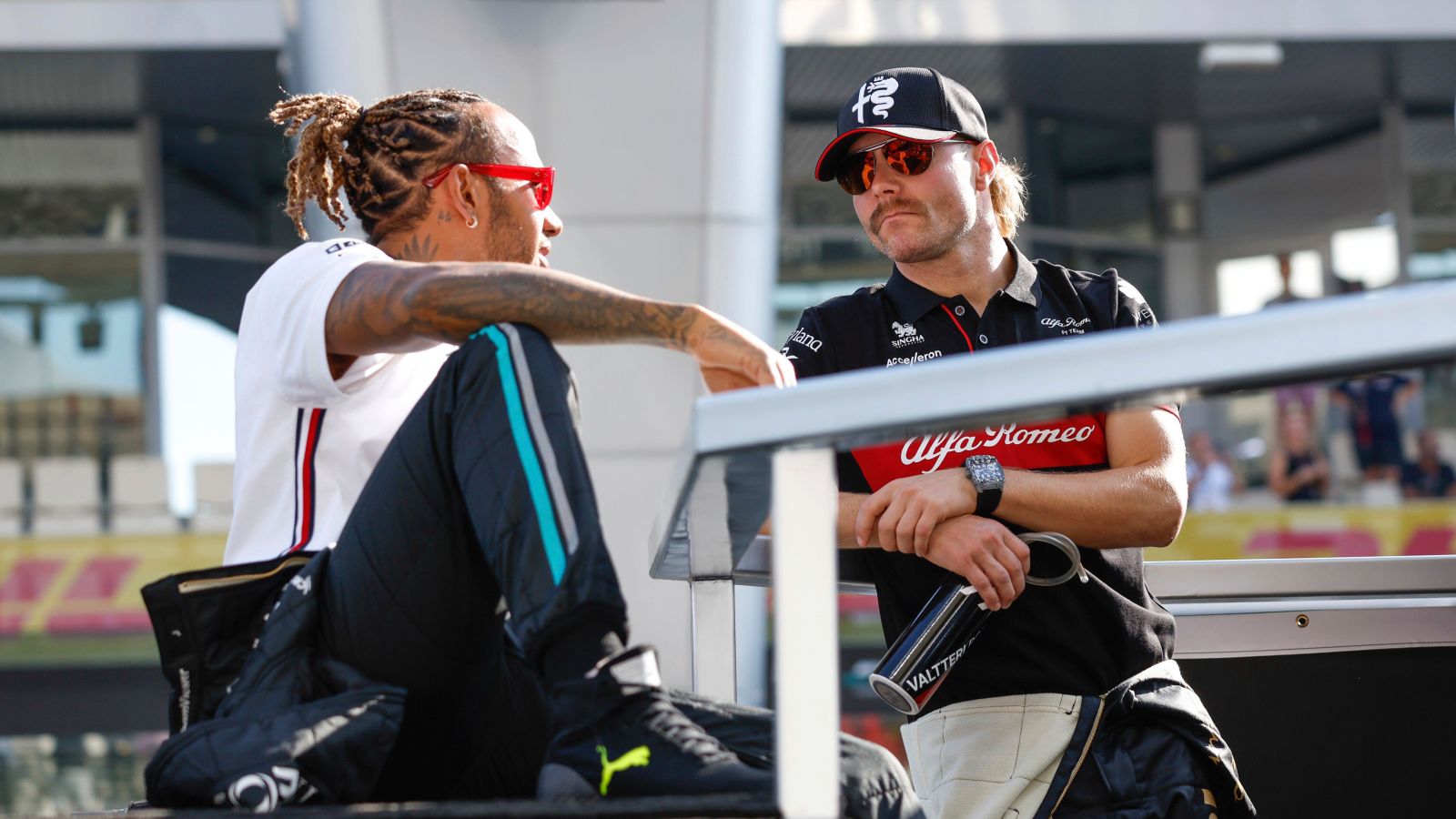 Lewis Hamilton, Mercedes; Valtteri Bottas, Alfa Romeo