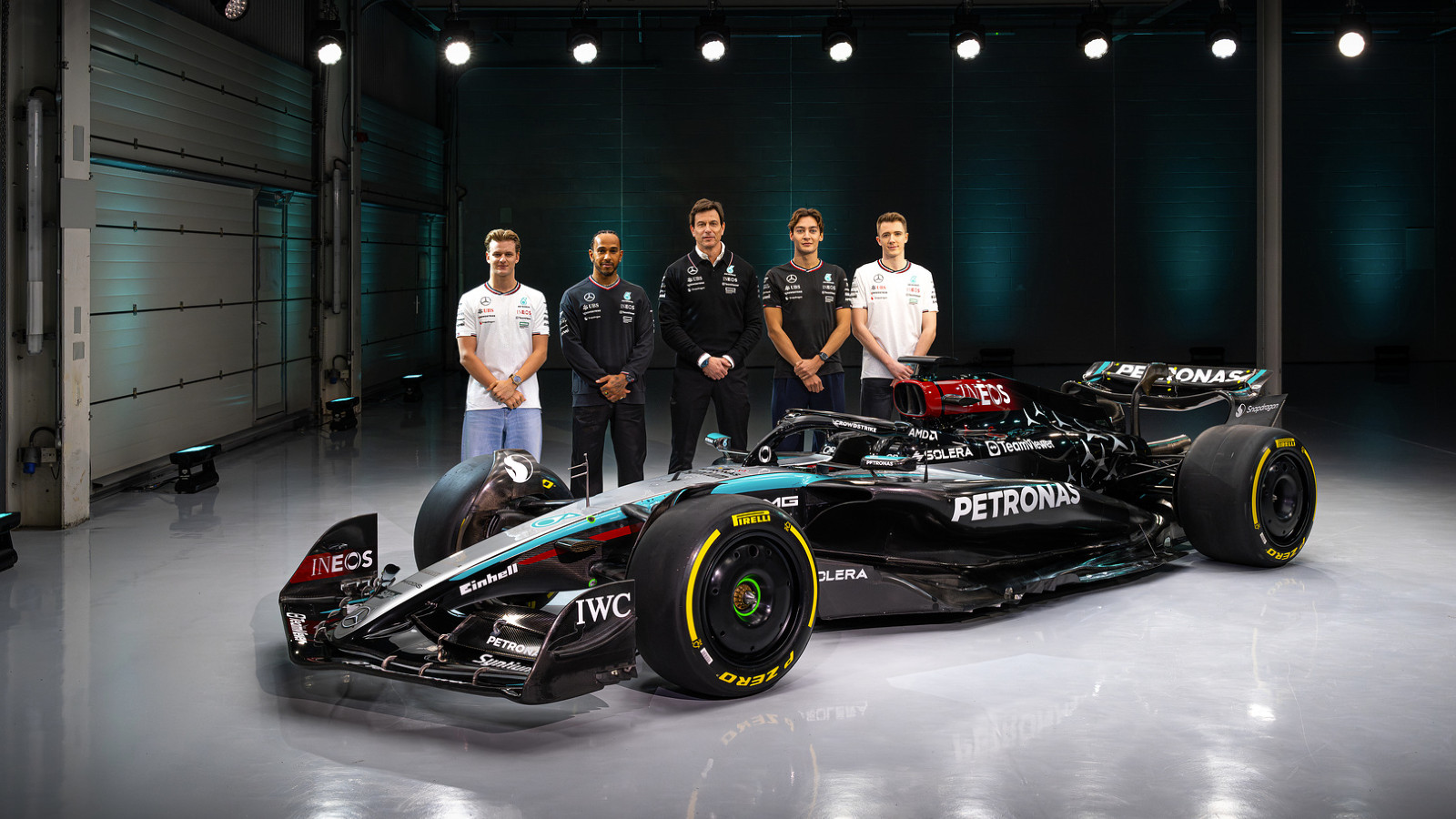 First look at Lewis Hamilton's final Mercedes F1 car, the W15 : PlanetF1