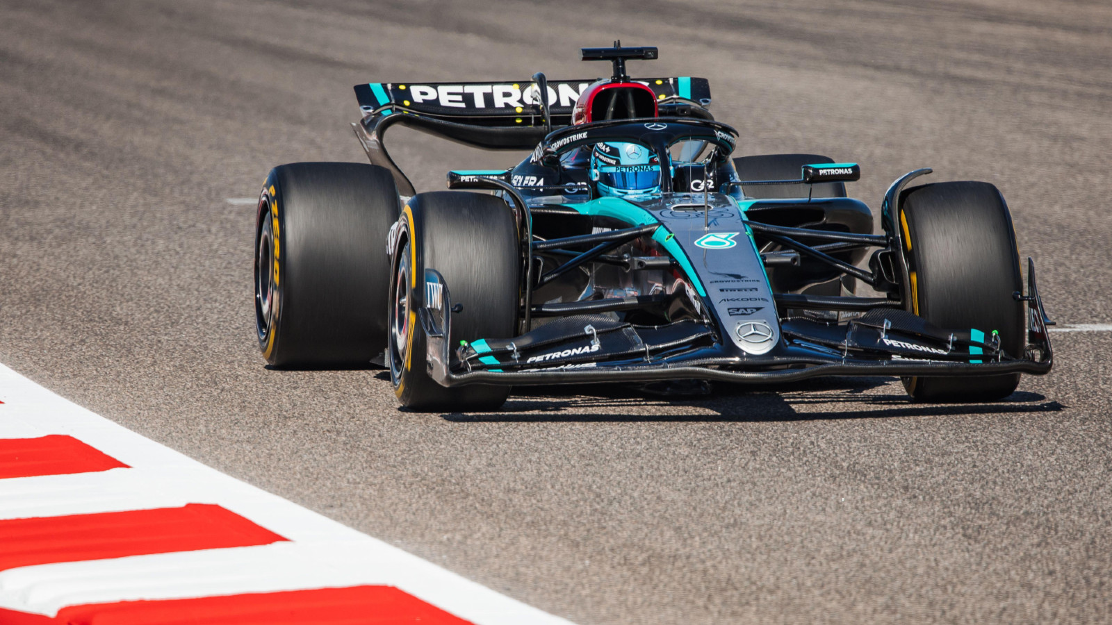 Mercedes reveal three 'initial conclusions' from first W15 laps in Bahrain  : PlanetF1