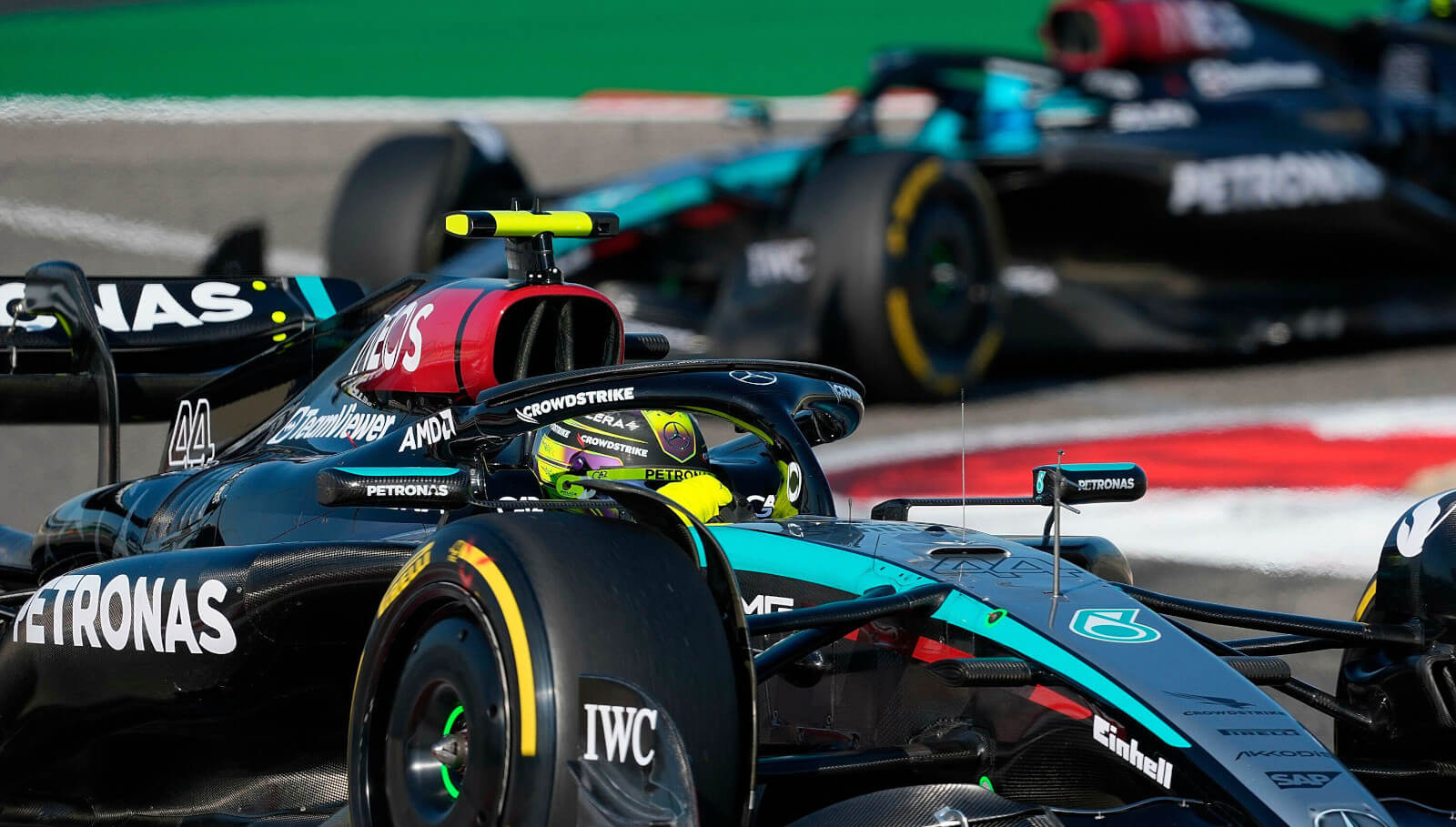 Lewis Hamilton gives update on Mercedes W15 seating after 2023 complaints :  PlanetF1