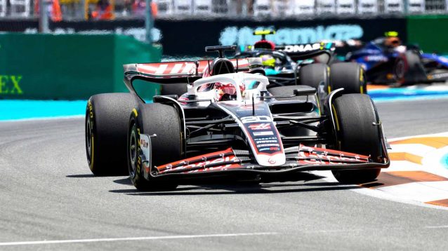 ‘Cruel’ on Lewis Hamilton but ‘smart’ – Lando Norris goes against grain over Magnussen’s Miami tactics
