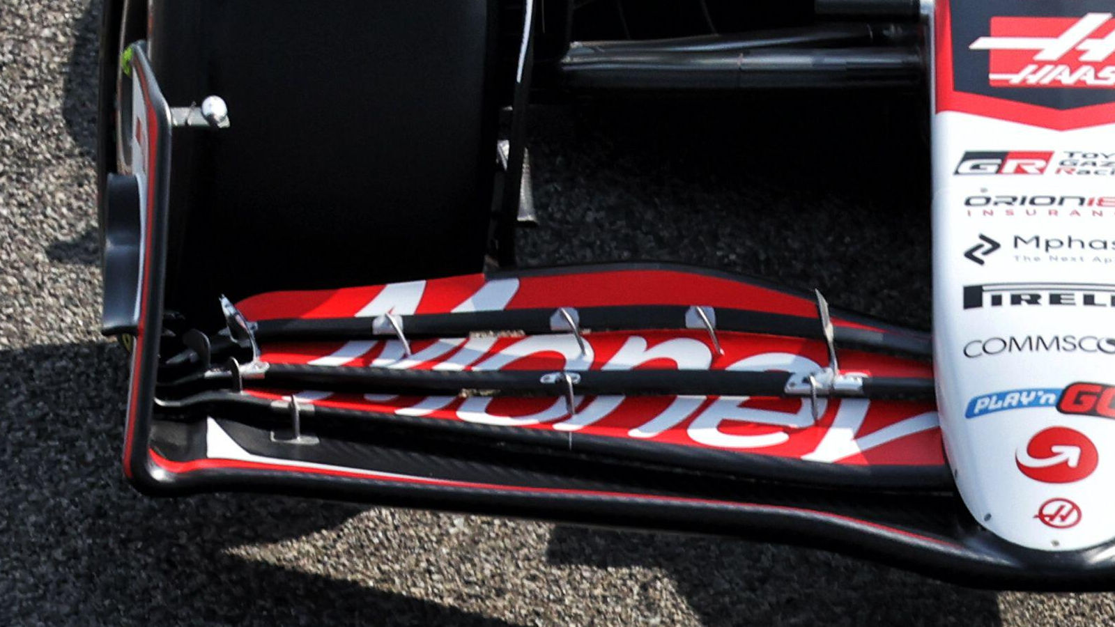 HAAS VF-25 Front wing close up