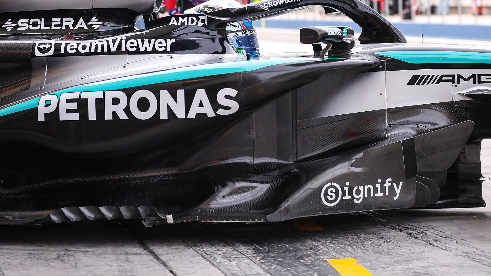 Mercedes W16 floor close up