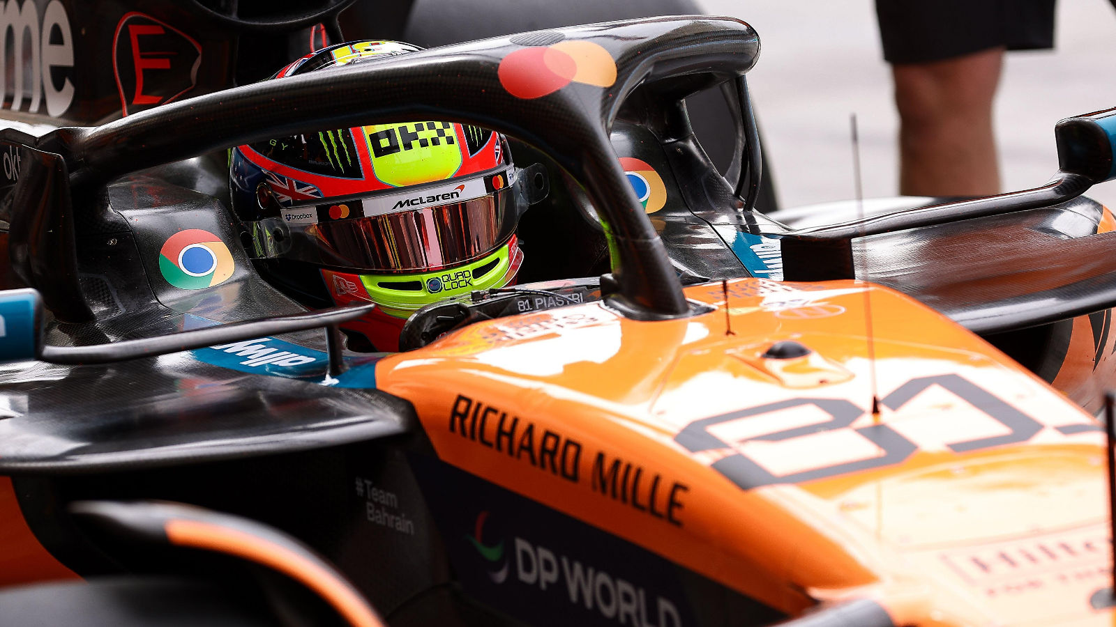McLaren MCL39 wing mirrors